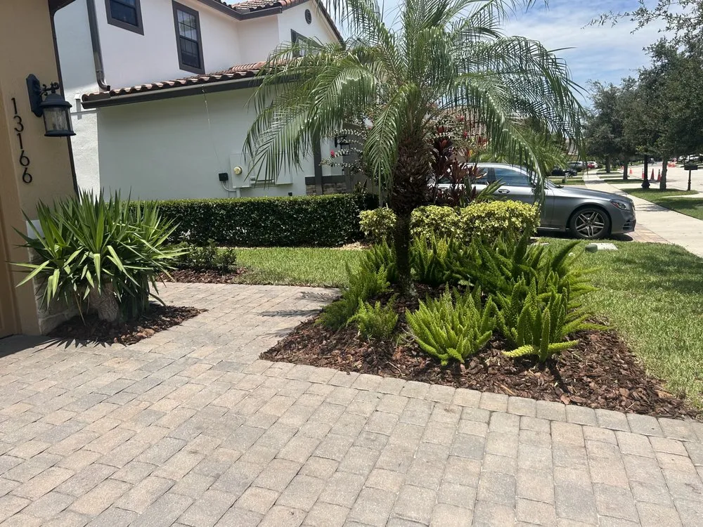 Expert lawn mowing service in Kissimmee, FL by Complete Pro Lawn Care