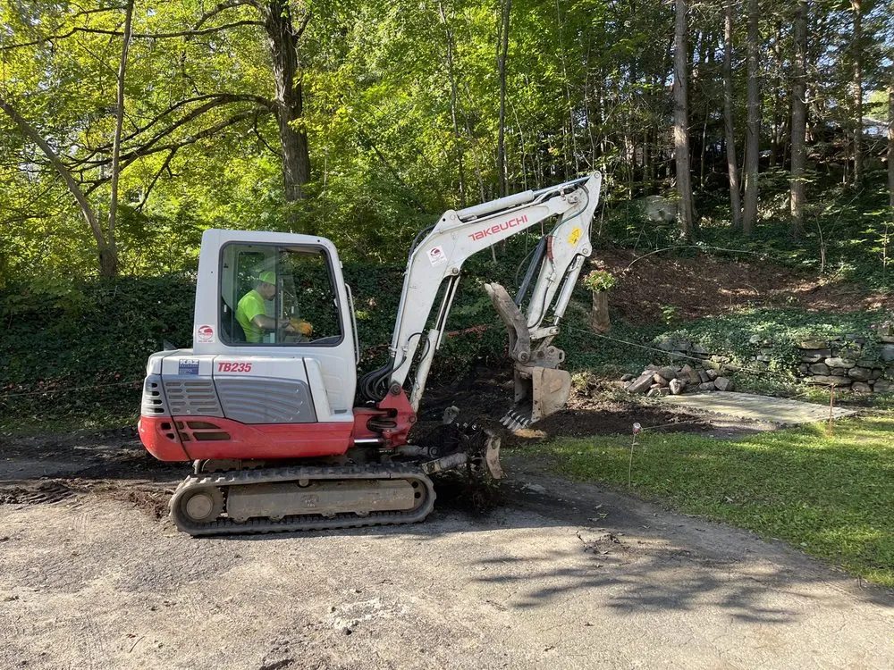 Trusted yard maintenance in New Hartford, CT by Complete Property Service