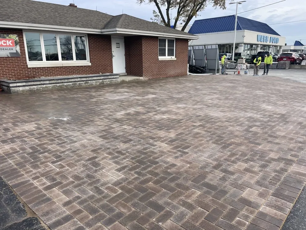 Custom residential landscaping in Munster, IN by Complete Quality Landscapes