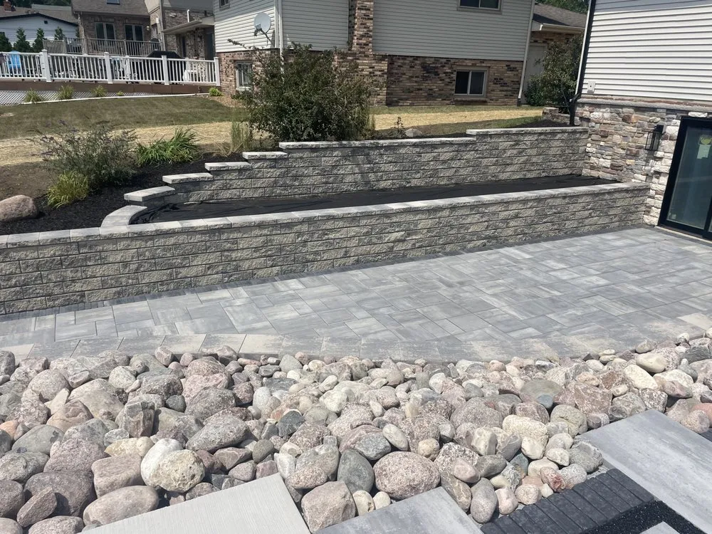 Custom lawn mowing service in Munster, IN - Complete Quality Landscapes