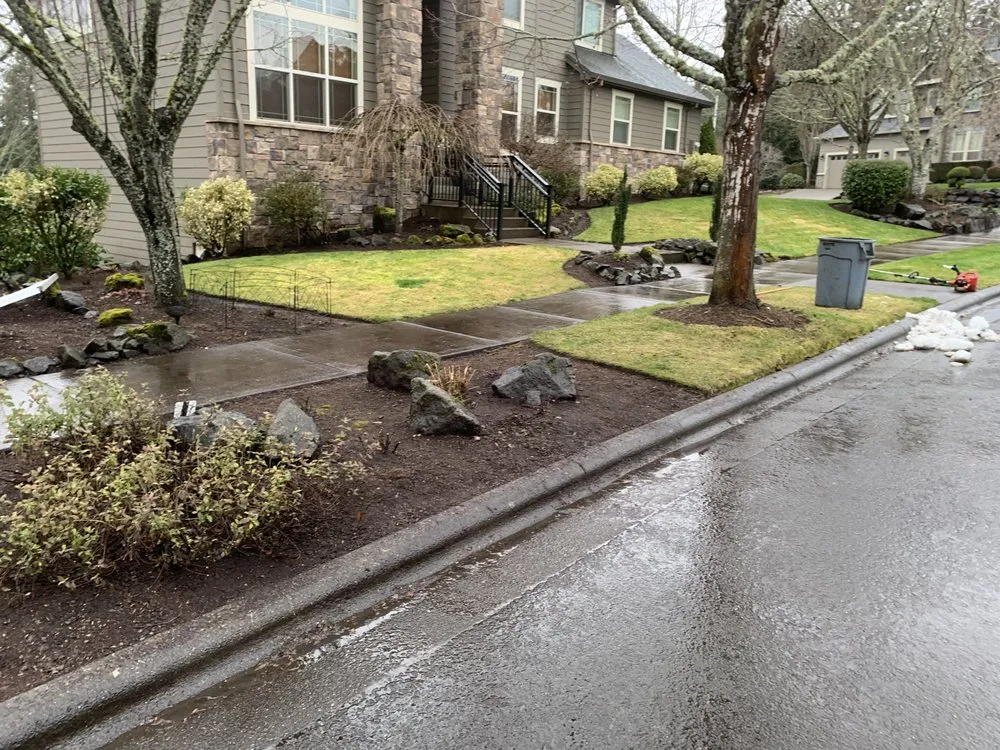 Top-rated outdoor landscaping in Hillsboro, OR - Comprehensive Lawn & Grounds Maintenance