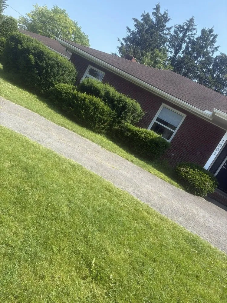 Trusted lawn mowing service in Martinsburg, WV - Compton Lawn Care