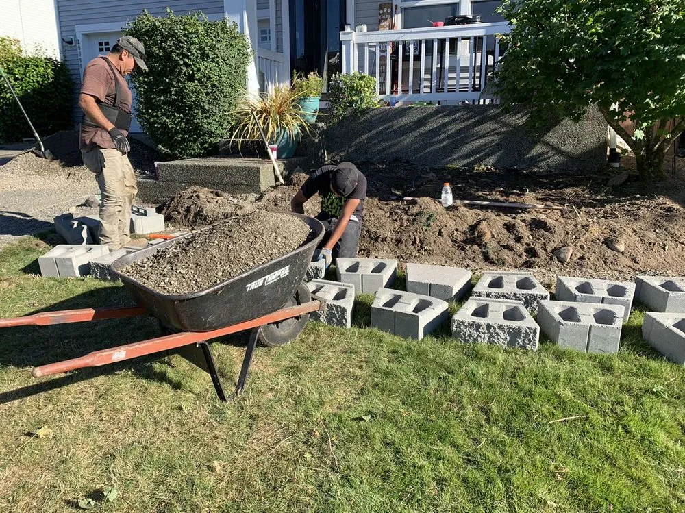 Custom residential landscaping experts serving Monroe, WA - Con Amor Landscaping