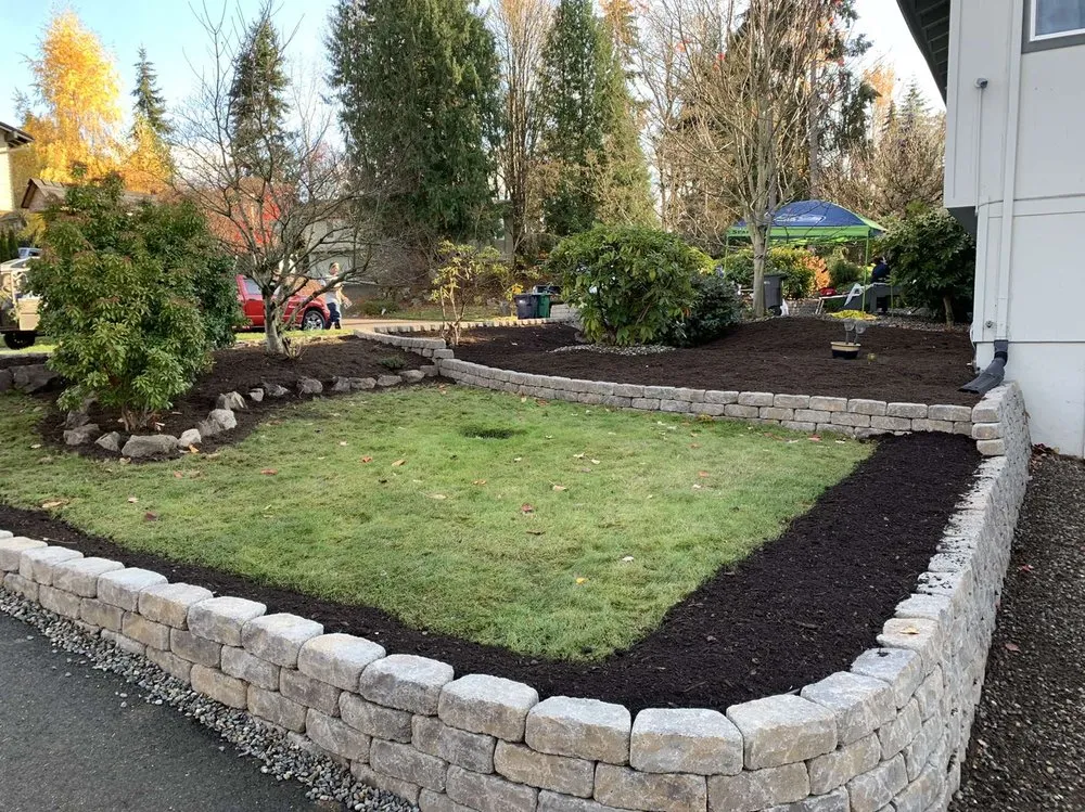 Custom landscape design experts serving Monroe, WA - Con Amor Landscaping