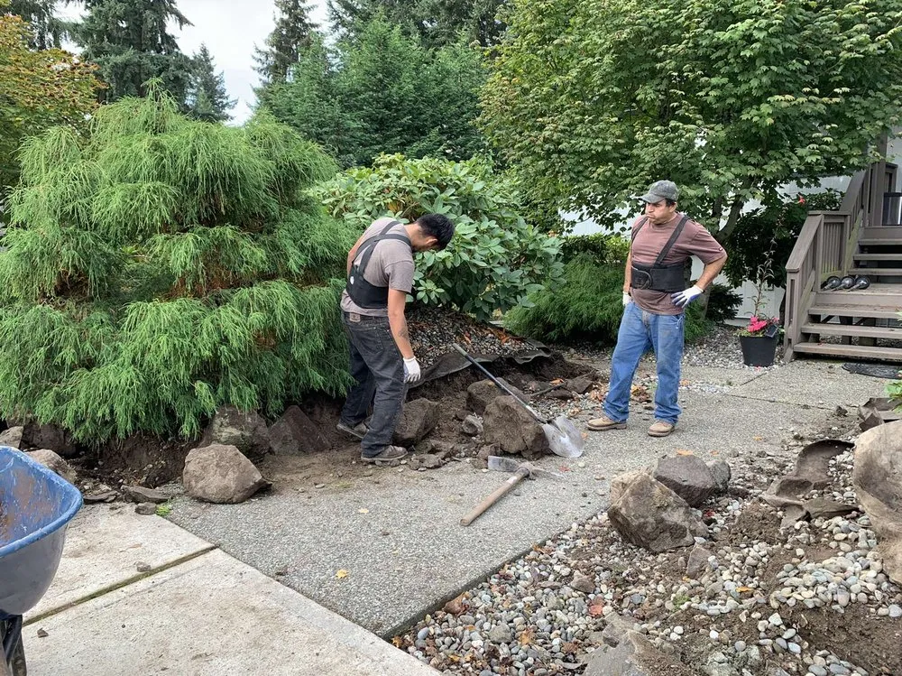 Expert landscaping services for homes in Monroe, WA by Con Amor Landscaping