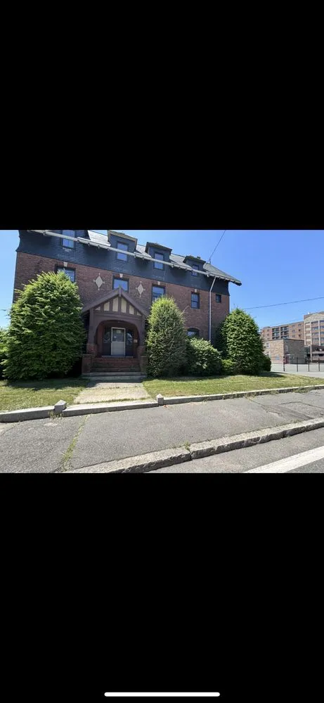 Trusted lawn care service for residential properties across Whitman, MA - Conal’s landscaping