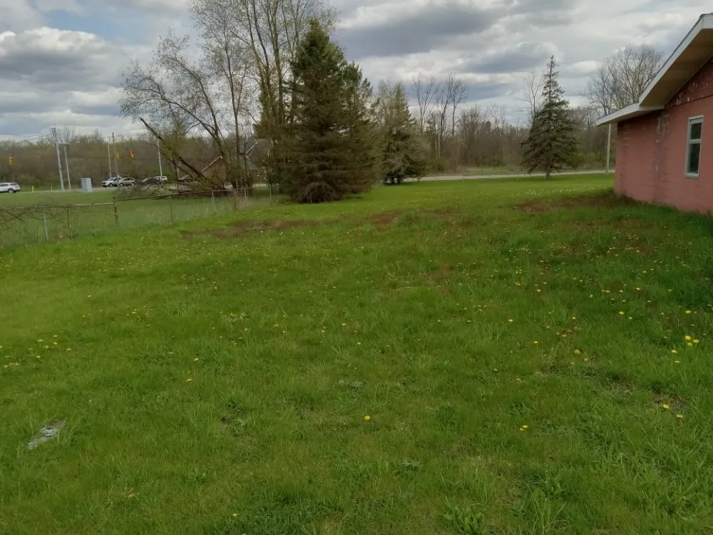 Reliable outdoor landscaping experts serving Battle Creek, MI - Conant & Family Lawn Care & Landscaping