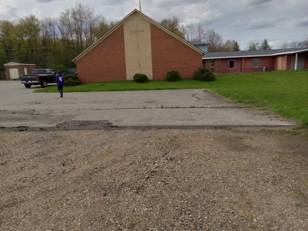 Top-rated landscape design in Battle Creek, MI by Conant & Family Lawn Care & Landscaping