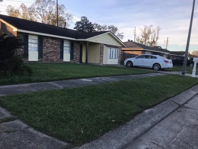 Expert yard maintenance in New Orleans, LA by Conaway and Daniel's Reliable Lawn Care Services