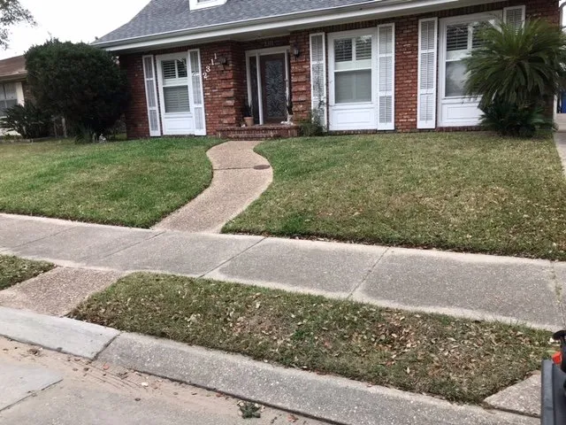 Trusted lawn care service experts serving New Orleans, LA - Conaway and Daniel's Reliable Lawn Care Services