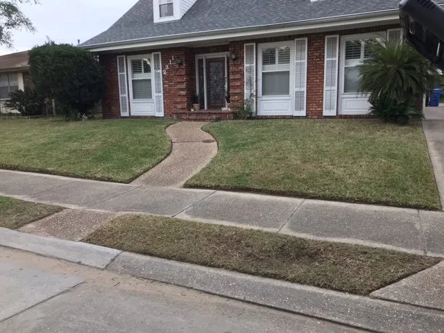 Top-rated garden landscaping for beautiful yards in New Orleans, LA by Conaway and Daniel's Reliable Lawn Care Services