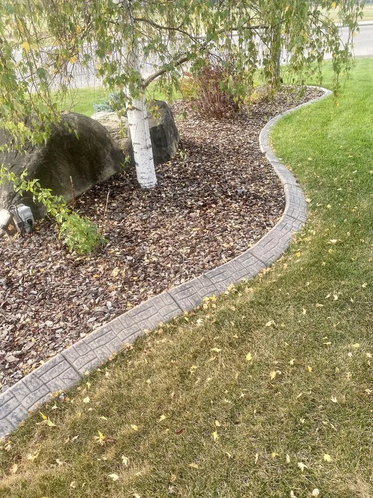 Local outdoor landscaping for residential properties across Dickinson, TX - Concept Curbing