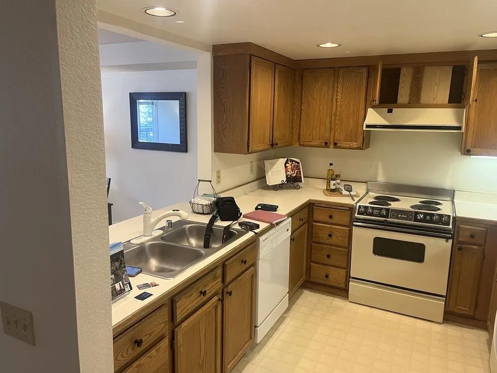 Top-rated yard cleanup service near you across Edmonds, WA - Concision Remodel & Construction