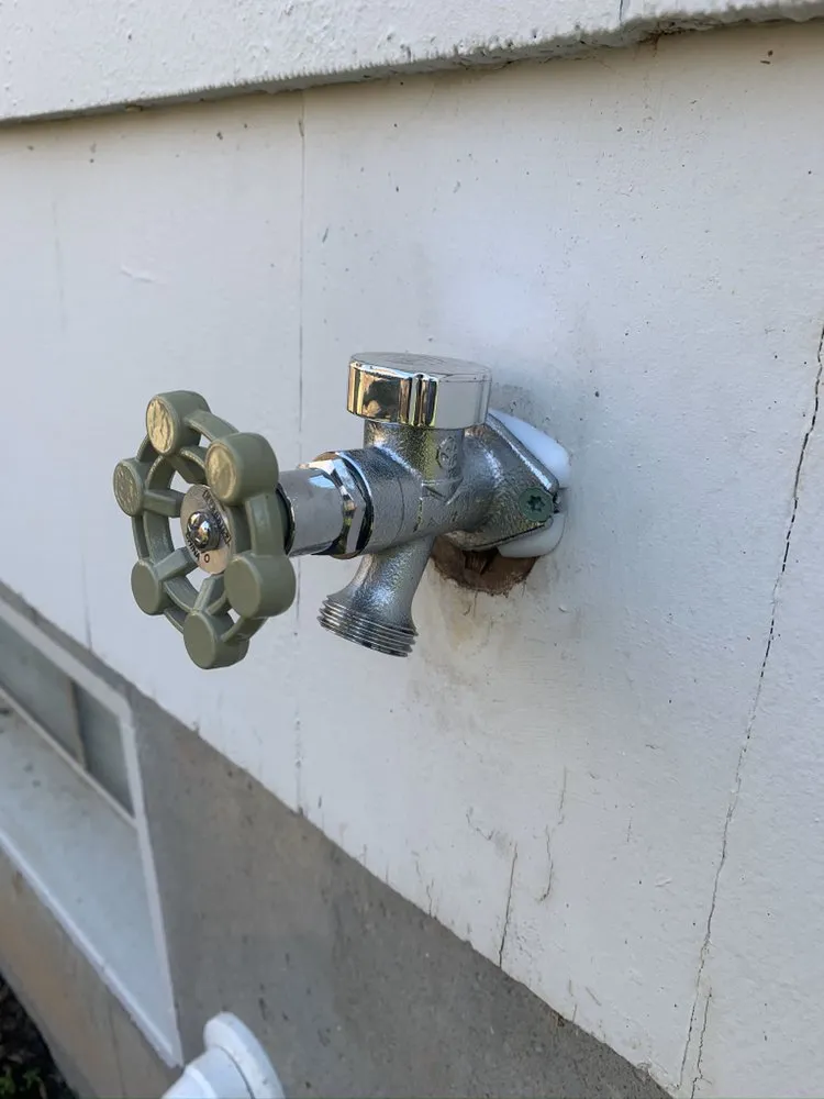 Professional yard cleanup service experts serving Stratford, CT - Concord Property Management