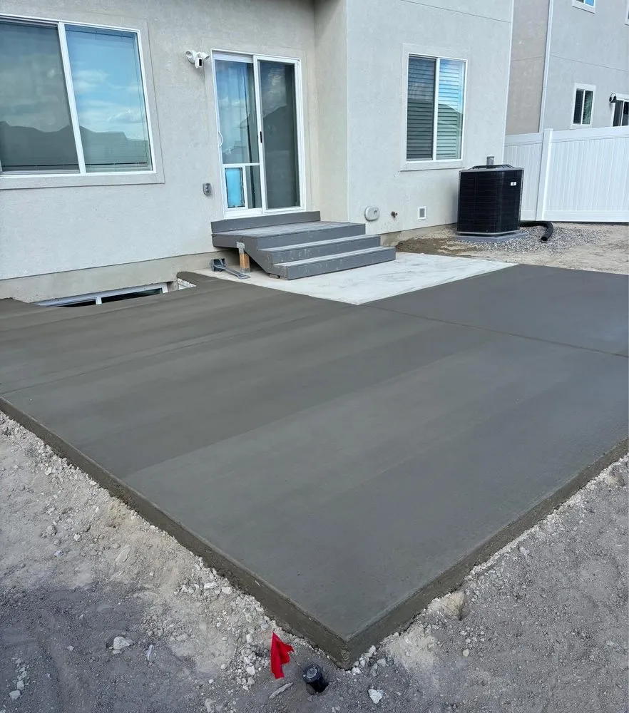 Local landscape design experts serving Eagle Mountain, UT - Concrete and green