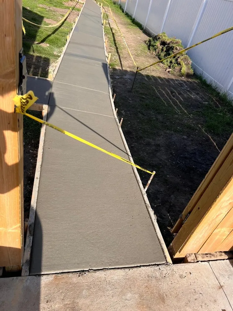 Expert garden landscaping for beautiful yards in Rosemount, MN by Concrete Apparatus