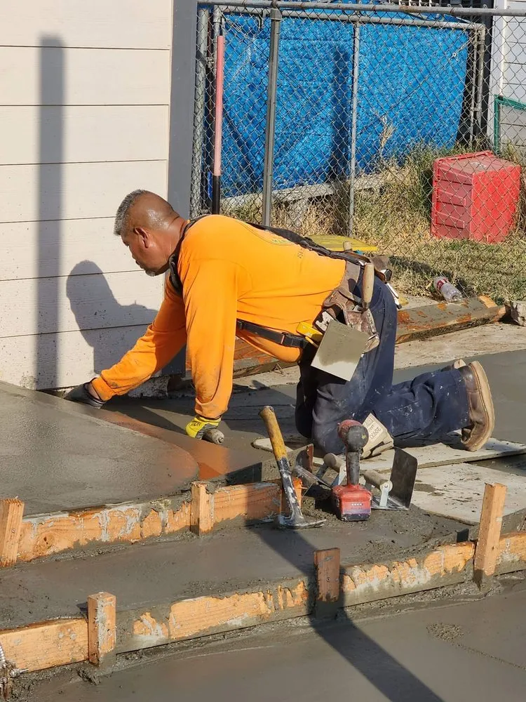 Professional yard maintenance experts serving Pomona, CA - Concrete by Leo and Javier