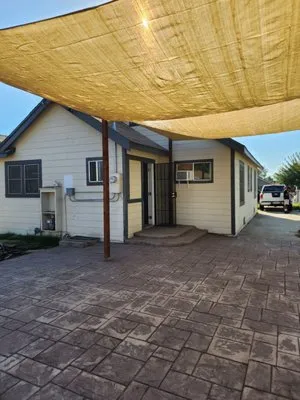 Concrete by Leo and Javier Logo