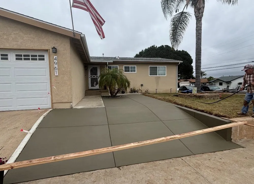 Custom lawn care service experts serving San Diego, CA - Concrete Creations SD