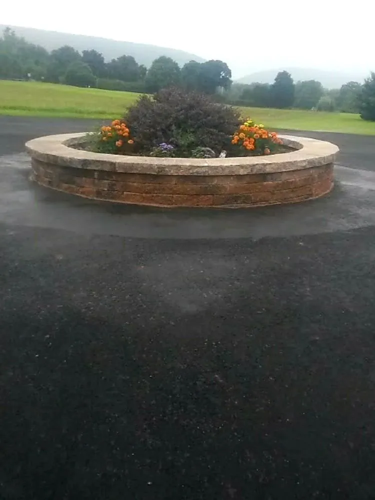 Local lawn mowing service in Easton, PA - Concrete Dos Amigos