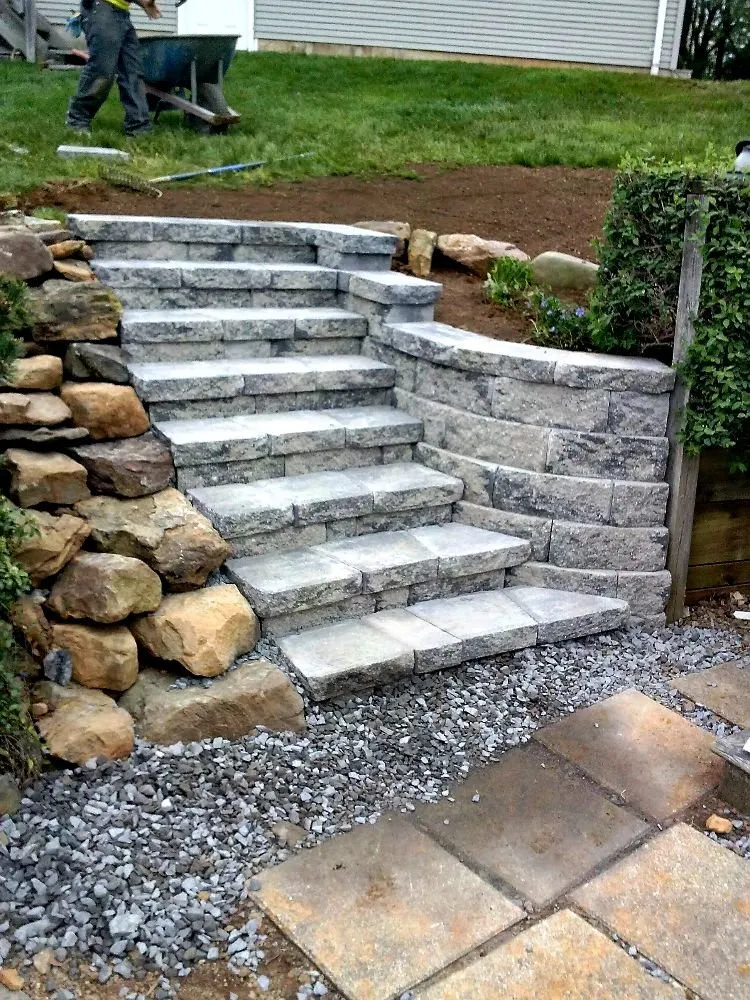 Reliable lawn mowing service in Easton, PA - Concrete Dos Amigos