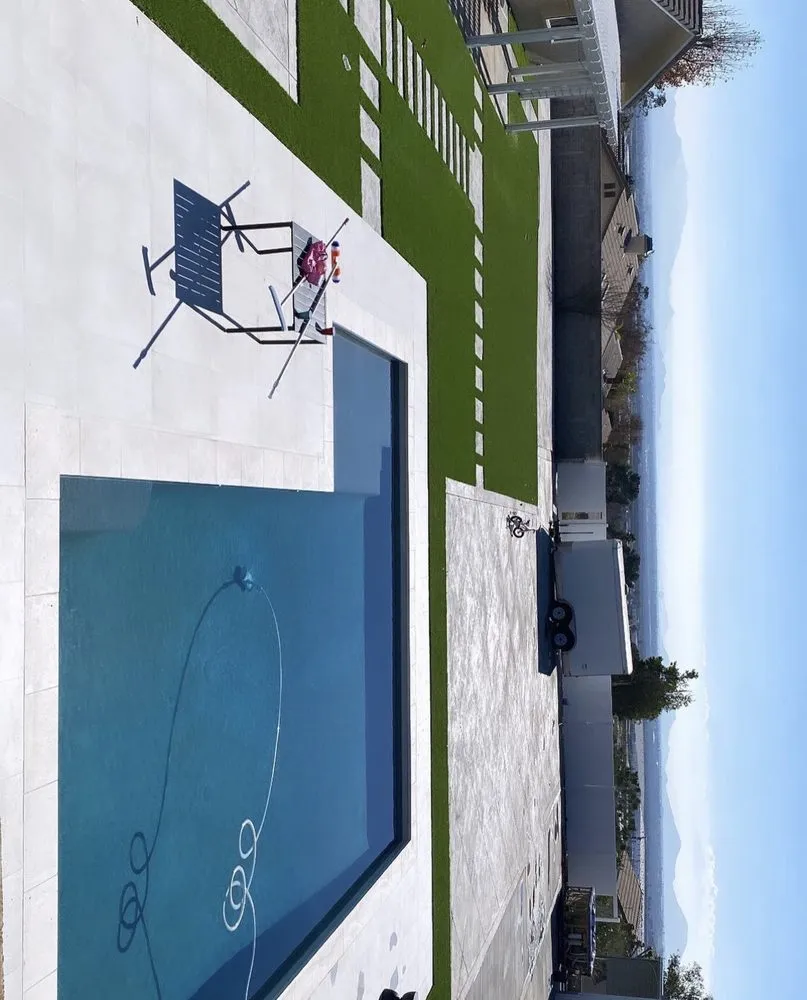 Expert lawn mowing service experts serving Fontana, CA - Concrete Golden State