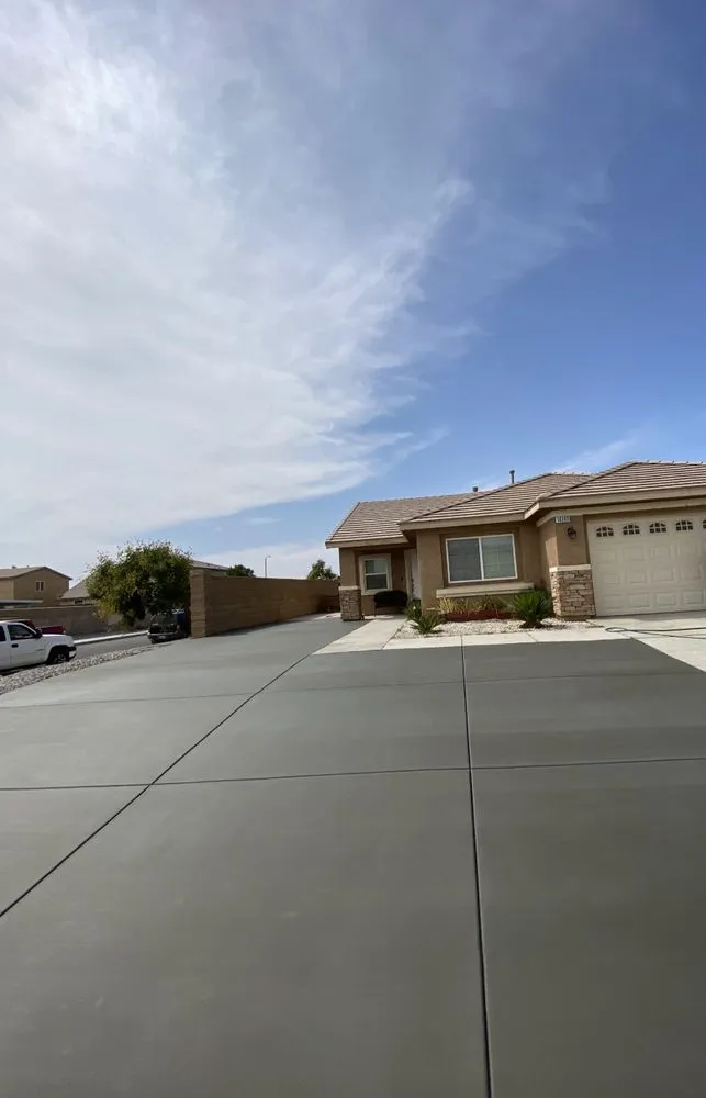 Expert yard cleanup service experts serving Fontana, CA - Concrete Golden State