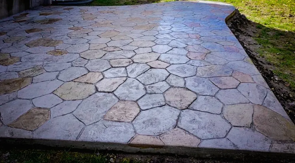 Top-rated lawn care service in Rochester, IL - Concrete Impressions