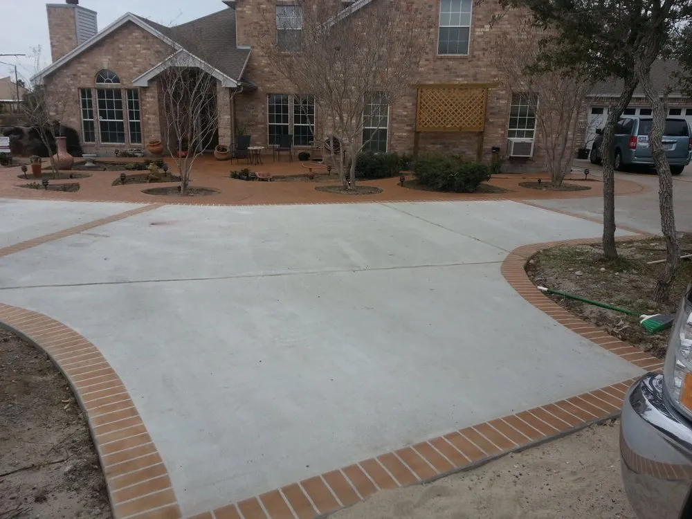 Professional yard cleanup service in Corpus Christi, TX by Concrete Impressions Texas