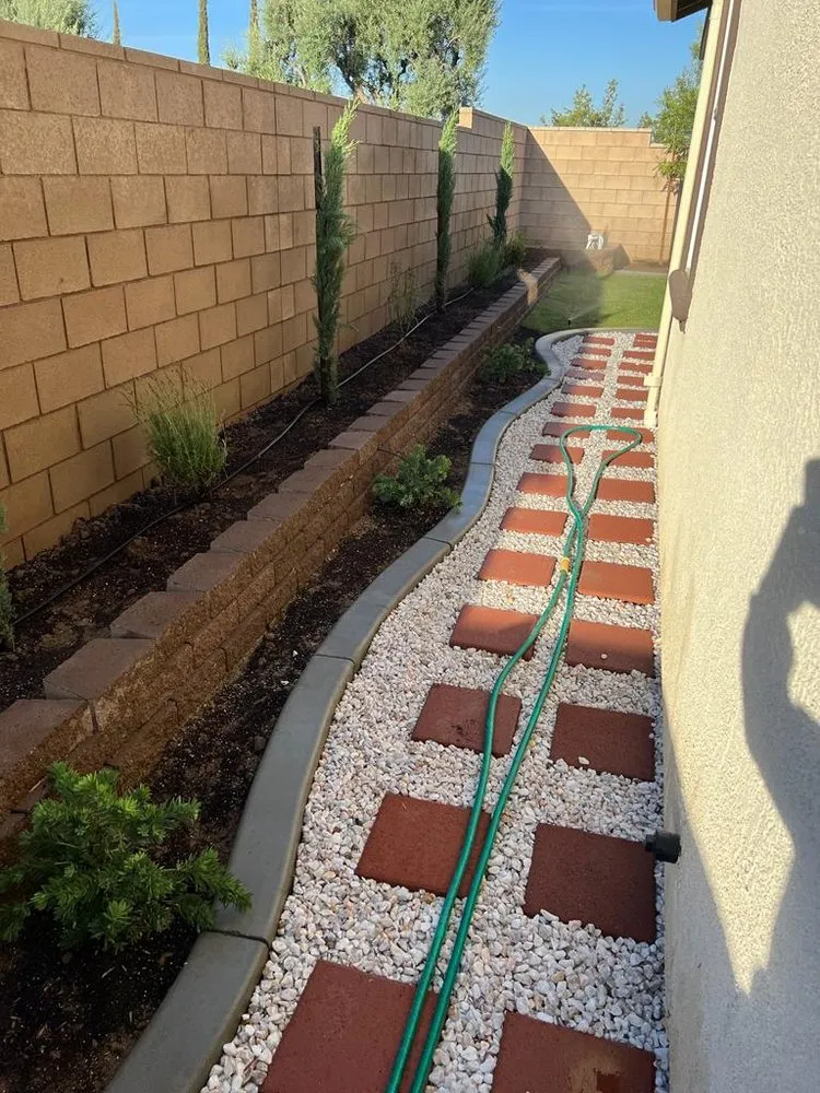 Affordable landscape design in Bakersfield, CA by Concrete Landscape MM