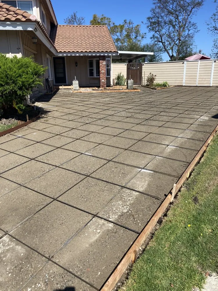 Custom lawn mowing service in Corona, CA by Concrete Plus and Landscape