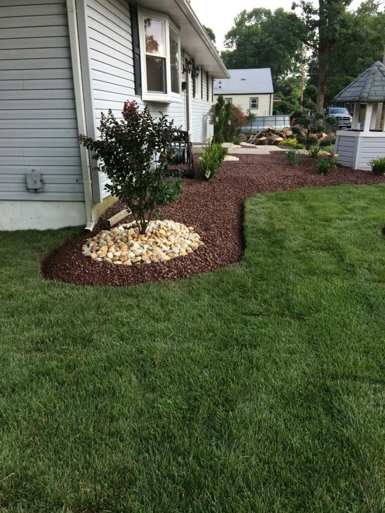 Local lawn care service experts serving Monroe Township, NJ - Conde's Landscaping