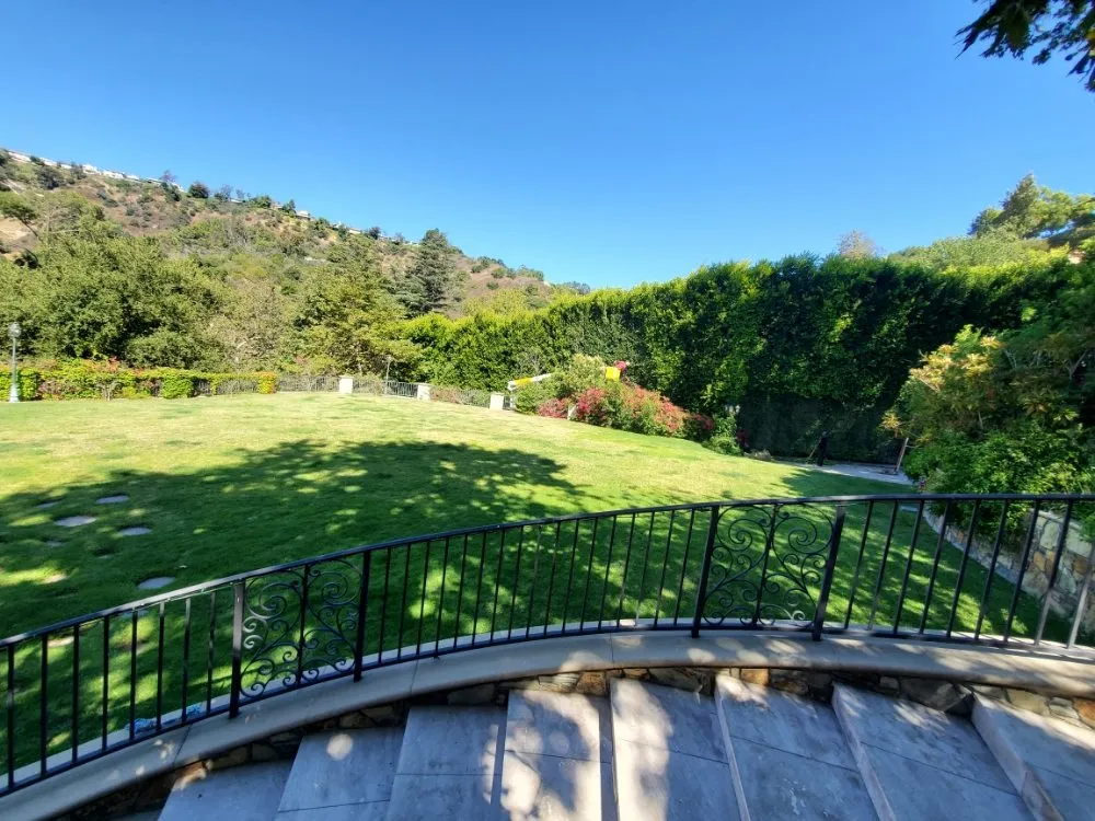 Expert lawn care service in Westlake Village, CA - Conejo Complete Landscape