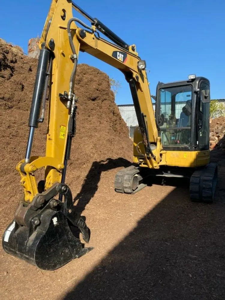 Top-rated yard cleanup service experts serving Westlake Village, CA - Conejo Complete Landscape