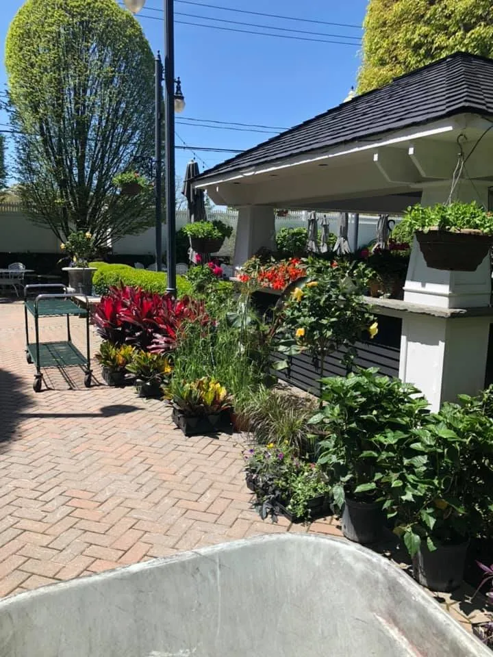 Custom residential landscaping experts serving Sayville, NY - Confer Haase Landscaping