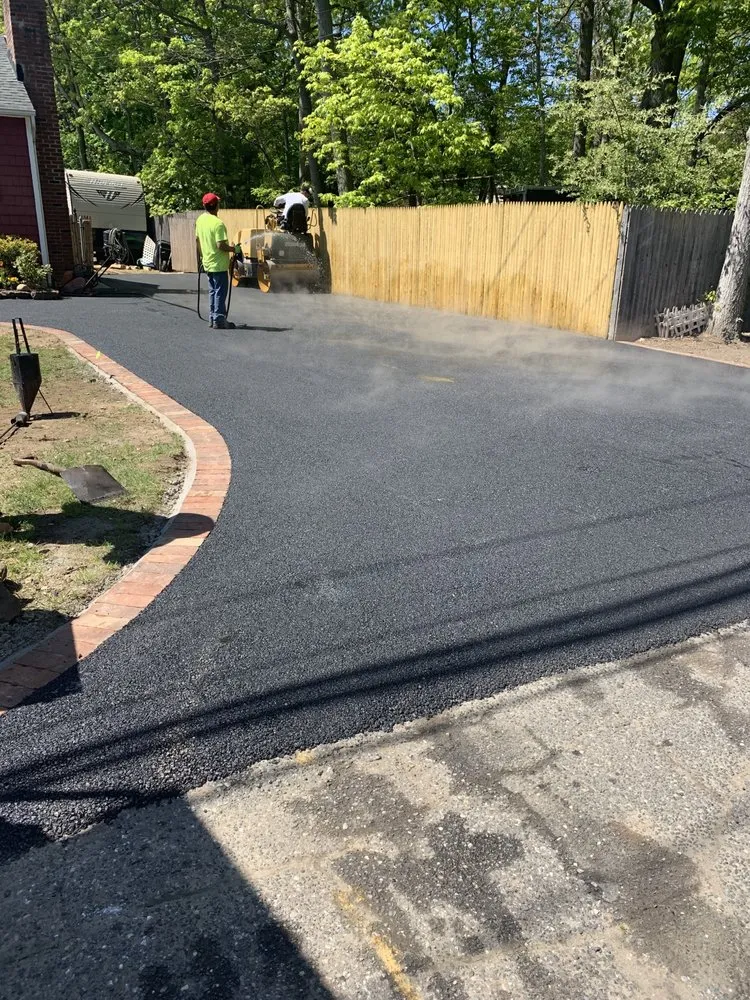 Reliable yard maintenance experts serving Ronkonkoma, NY - Confer HAASE