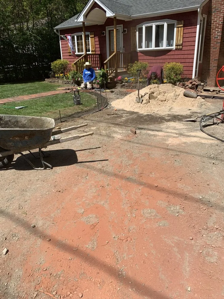 Expert yard maintenance in Ronkonkoma, NY by Confer HAASE