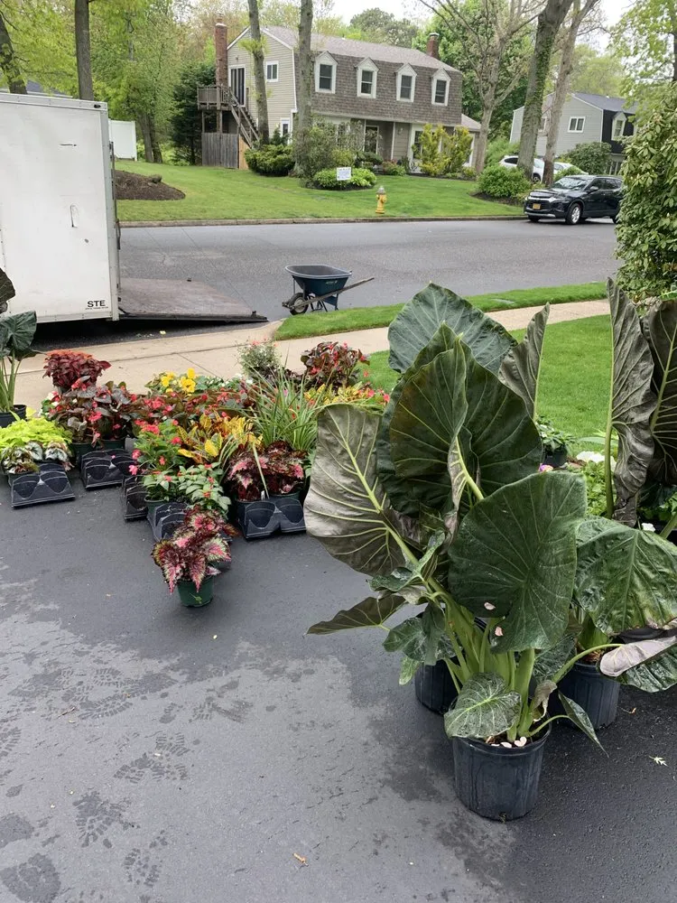 Expert garden landscaping with custom design in Ronkonkoma, NY by Confer HAASE