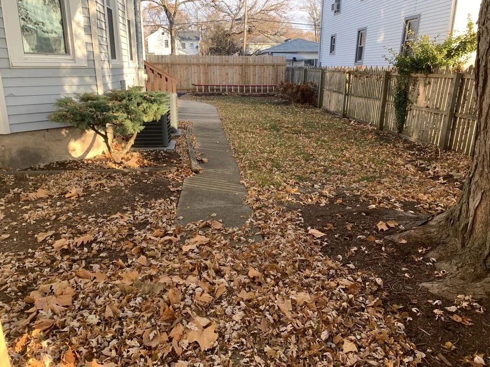 Top-rated lawn mowing service in Elgin, IL - Conga Landscaping