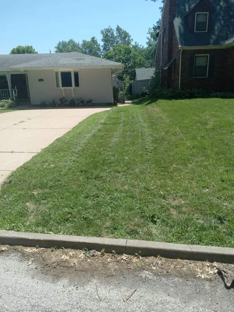 Local yard maintenance experts serving Davenport, IA - Connected Circle Lawn