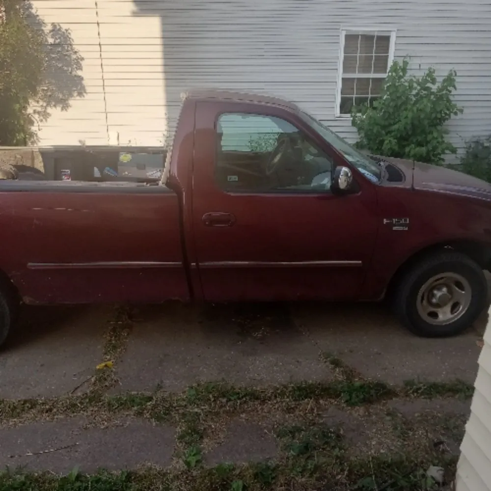 Custom landscape installation in Davenport, IA - Connected Circle Lawn