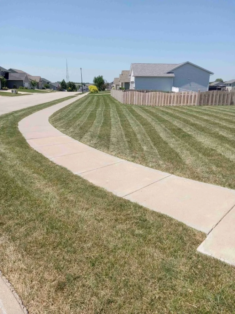 Affordable yard maintenance for beautiful yards across Davenport, IA - Connected Circle Lawn