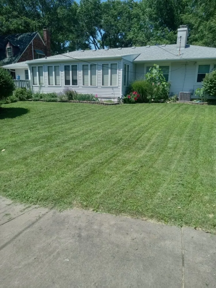 Reliable garden landscaping in Davenport, IA by Connected Circle Lawn