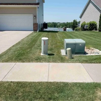 Connected Circle Lawn Logo