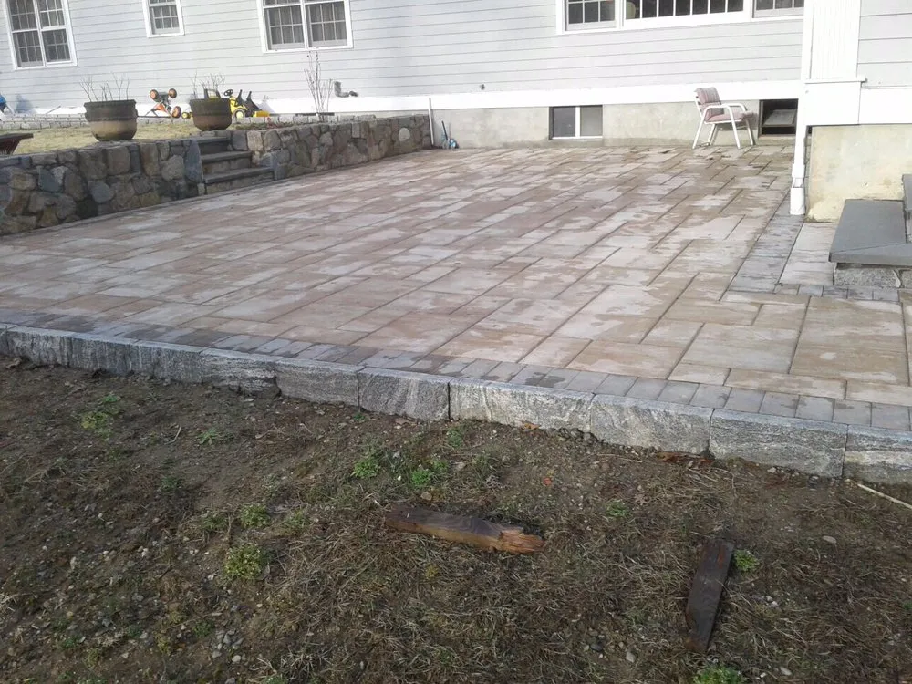 Trusted lawn mowing service experts serving Norwalk, CT - Connecticut Lawncare & Services