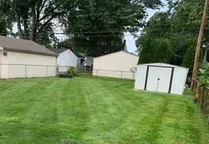 Affordable outdoor landscaping in Lincoln Park, MI - Connelly's Outdoor Maintenance