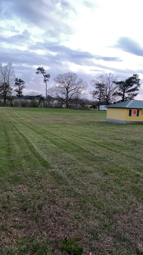 Custom garden landscaping experts serving Calhoun, GA - Conner's Lawncare & Landscape