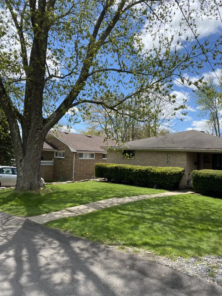 Expert garden landscaping in West Mifflin, PA - Connolly Bro’s Landscaping Services