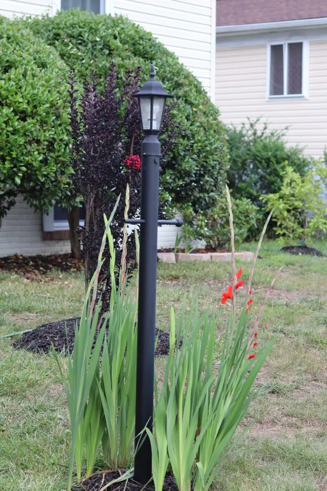 Top-rated outdoor landscaping in Woodbridge, VA by Constanza Lawn and Landscaping