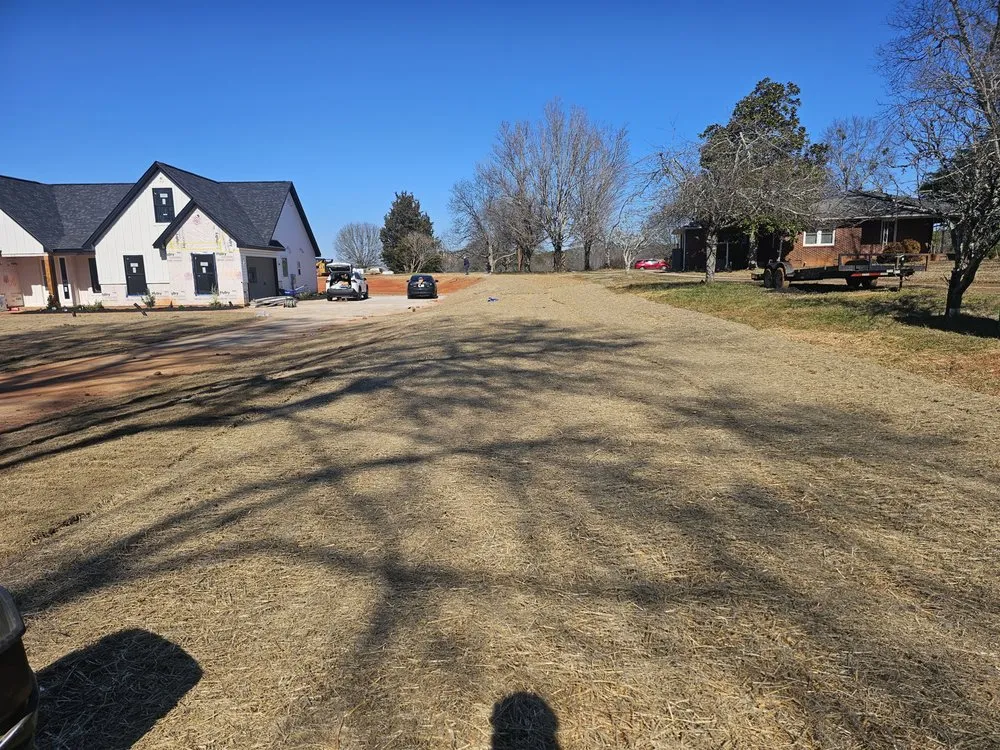 Custom yard maintenance in Spartanburg, SC - Construction & Hauling